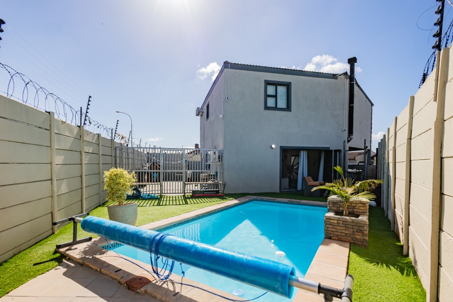 3 Bedroom Property for Sale in Belhar Western Cape